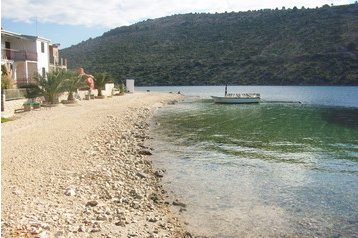 Croaţia Privát Rogoznica, Exteriorul